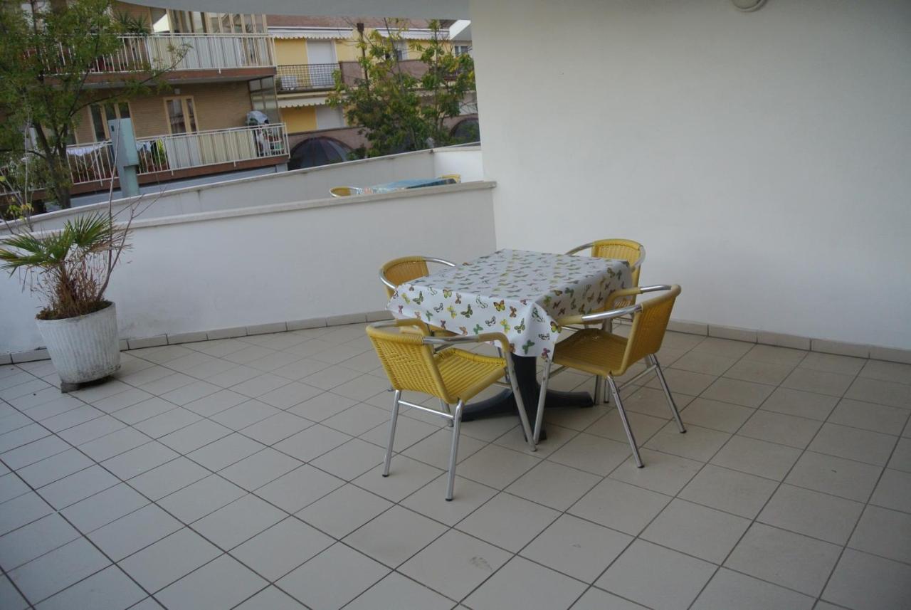 Condominio Maria Lignano Sabbiadoro Kültér fotó