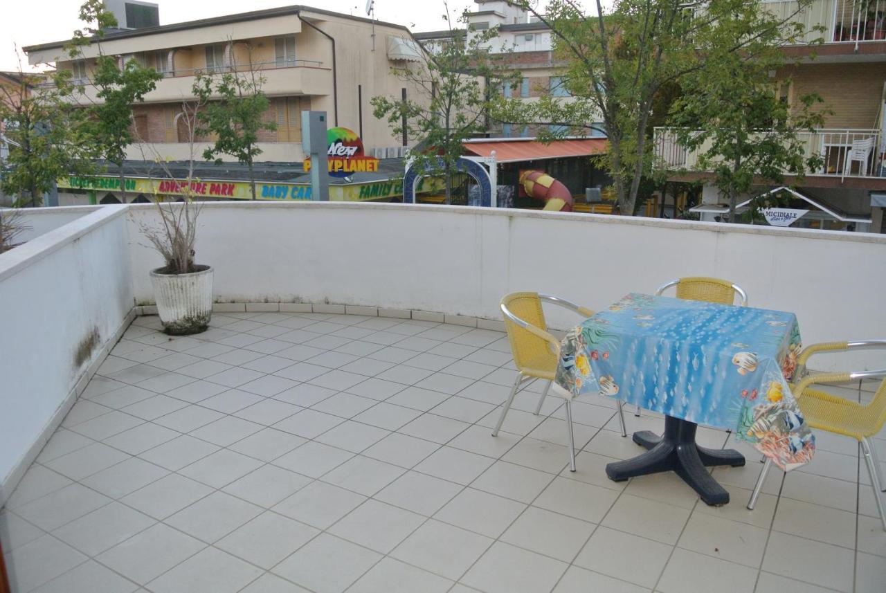 Condominio Maria Lignano Sabbiadoro Kültér fotó