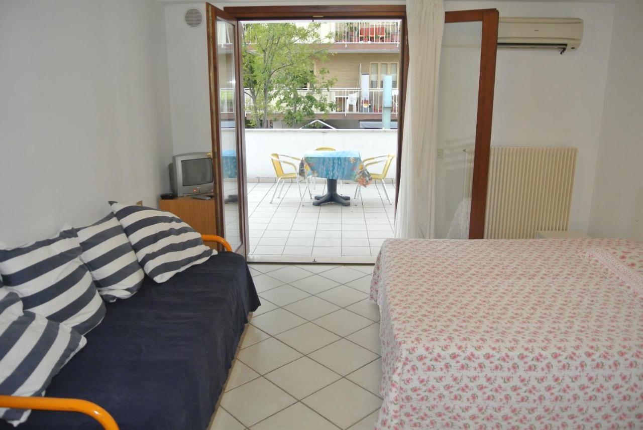 Condominio Maria Lignano Sabbiadoro Kültér fotó