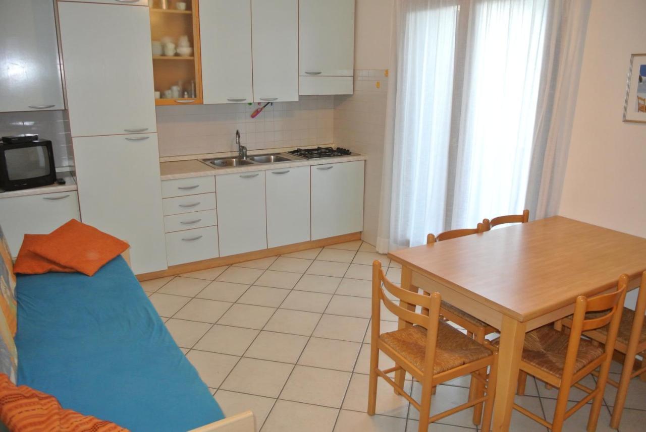 Condominio Maria Lignano Sabbiadoro Kültér fotó