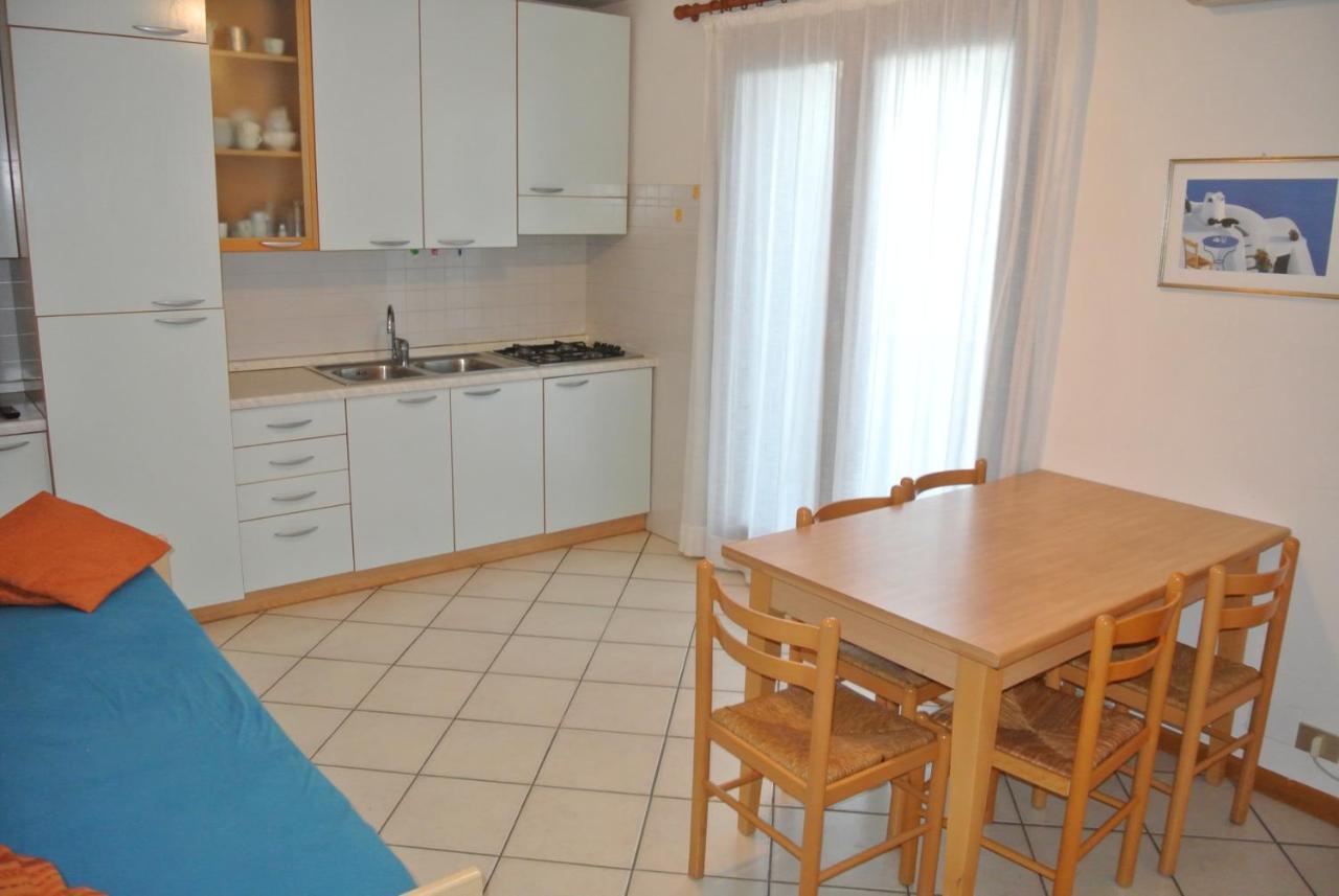 Condominio Maria Lignano Sabbiadoro Kültér fotó